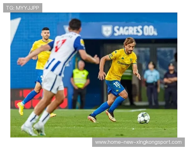 波尔图边路在比赛中不断制造机会